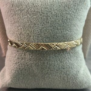 NWOT| Textured Gold Bangle | 18K Gold Filled | Stackable Bracelet|Size Small 6”